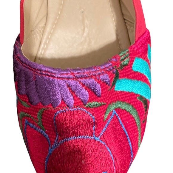 Embroidered Womens Shoes, Mexico Embroidered Shoes, Red Shoes, Red Flats, Red Sh - Picture 4 of 8